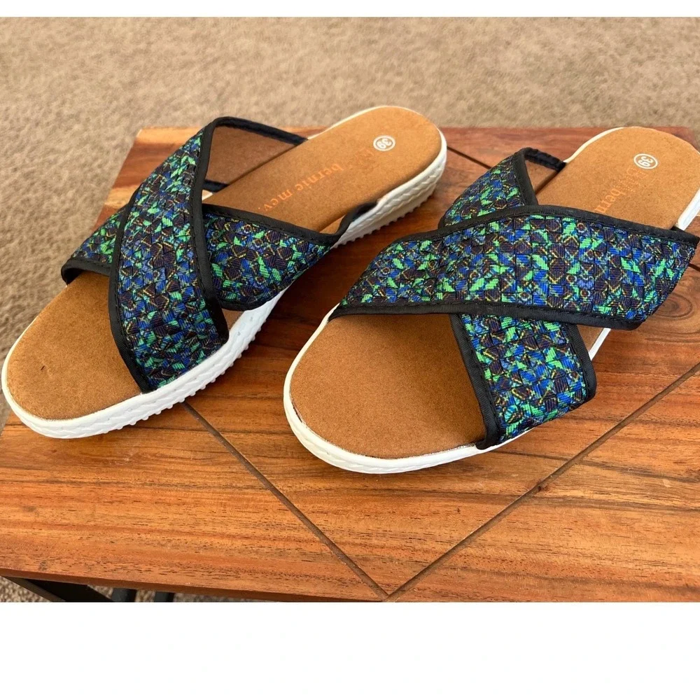 Bernie Mev Womens Woven Cross Strap Slide Sandals Blue Green‎ Size 39/8 NWOB